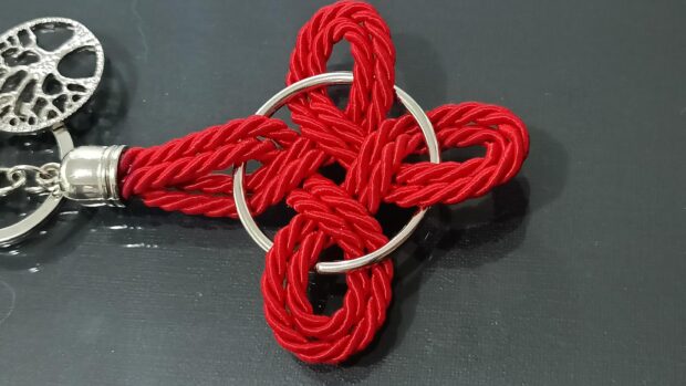 Chaveiro Nó da Bruxa Vermelho - Imagem 3