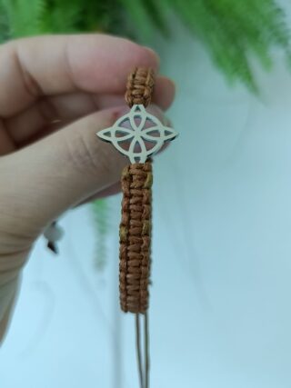 Pulseira Nó da Bruxa com Macramé
