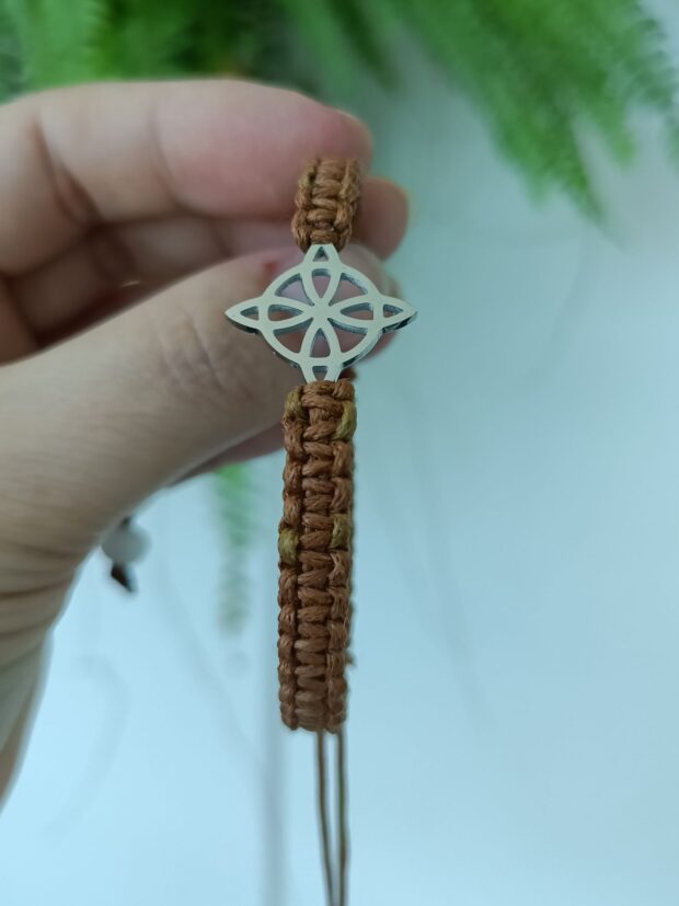 Pulseira Nó da Bruxa com Macramé